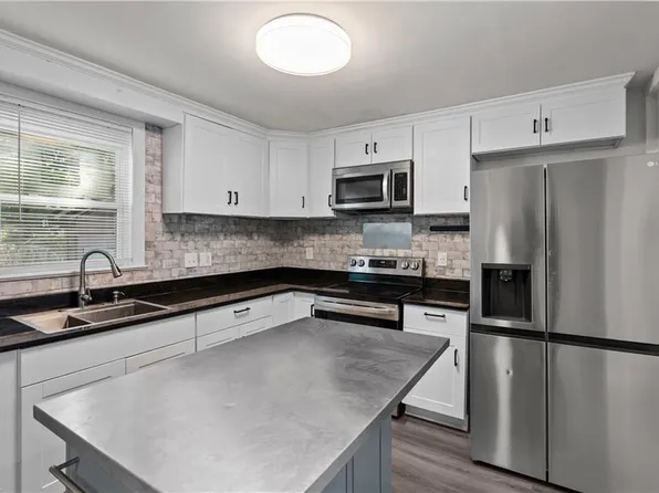 3105 Elm Ave, Portsmouth, VA 23704