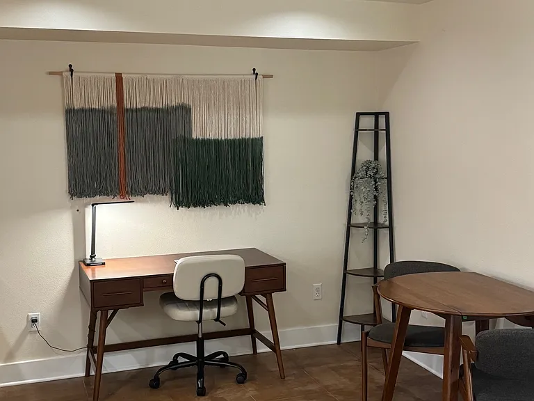 Dining/work area