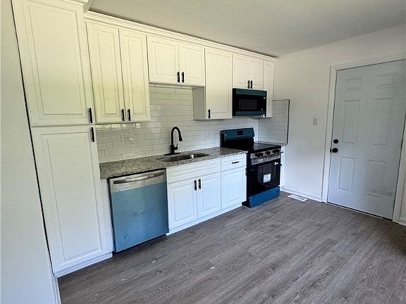 5th image of 529 Longfellow Ave