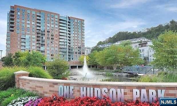 1st image of 1026 Hudson Park #1026