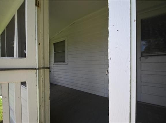 2nd image of 19113 Sisters Rd
