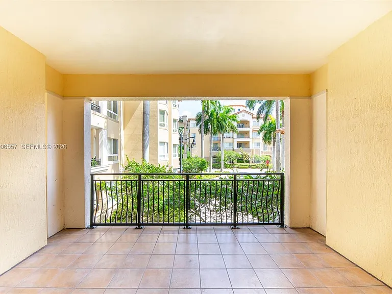16101 Emerald Estates Dr #250 — Photo 37