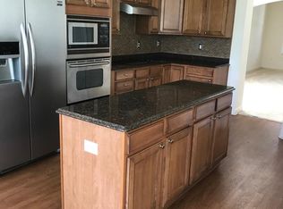6132 Golden Eagle Dr, Zionsville, IN 46077