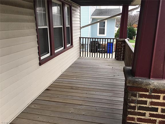 2nd image of 18418 Glen Ave