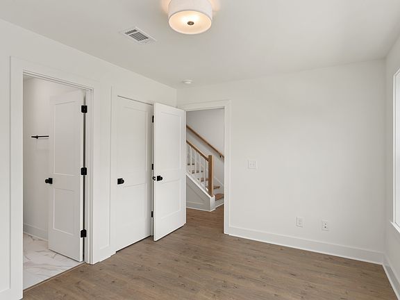 4th image of 504 Edwin St Lot 23