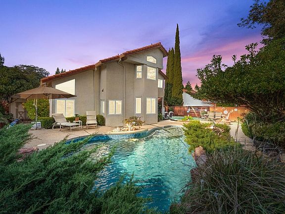 4th image of 736 Dellwood Court