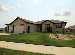 3312 Sedona Ct SE, Minot, ND 58701