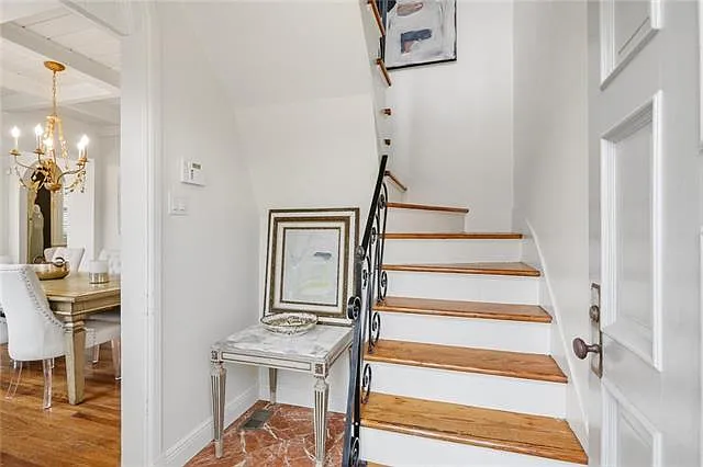 2 bed, 2.5 bath, 2100 sqft, $10,000 — Photo 3