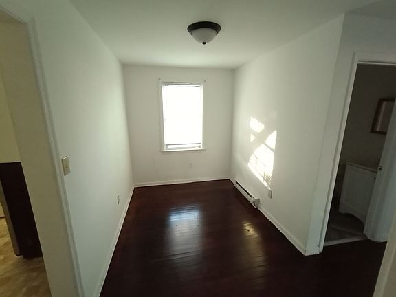 3rd image of 840 Orville Ave #1
