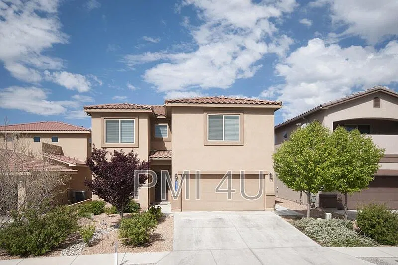 4 bed, 2.5 bath, 2500 sqft, $2,800 — Photo 1