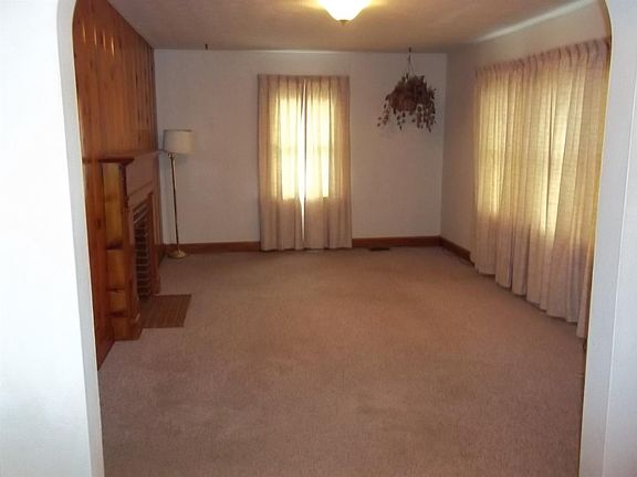 5th image of 112 Woodland Ave