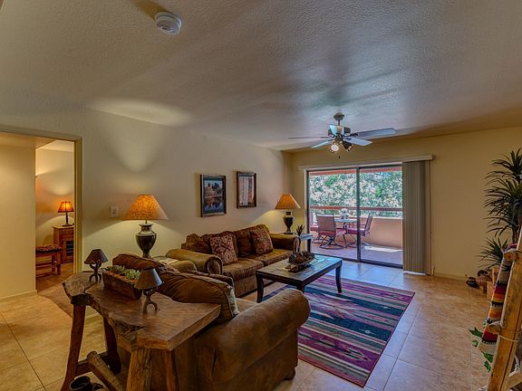 Living Room - pic 2