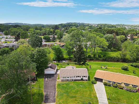 4th image of 208 Sherwood Dr