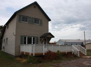 613 Vine St, Negaunee, MI 49866