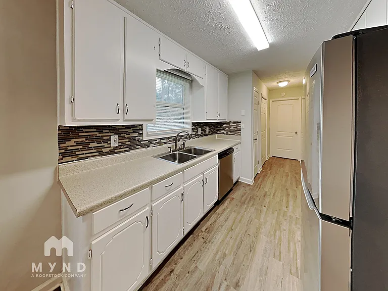 184 Oakland Blvd — Photo 3