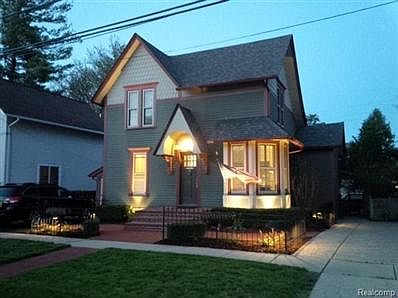3rd image of 222 West St