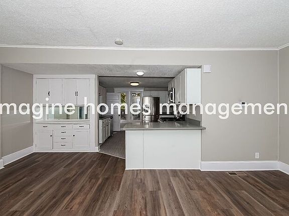 4th image of 3117 43rd Ave S
