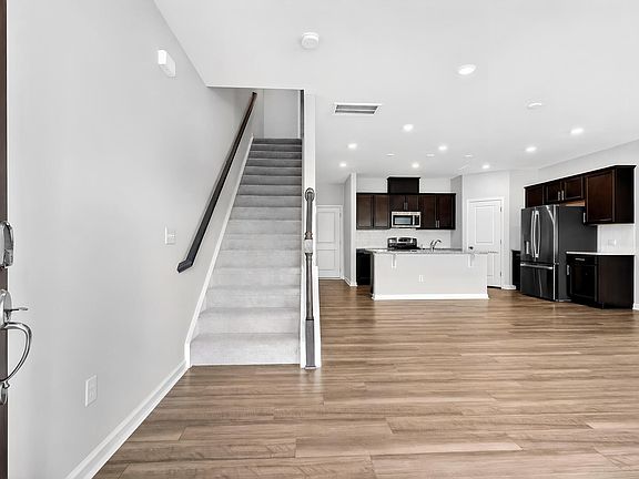 4th image of 322 Marmalade Sky Ln