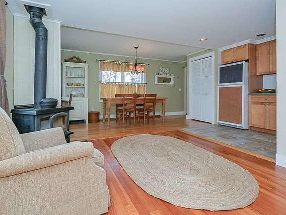 5th image of 660 Mill Creek Dr
