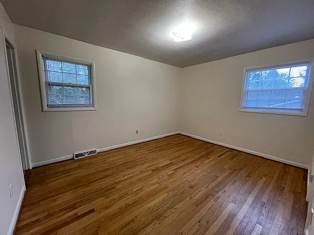 37 Imperial Ct — Photo 13