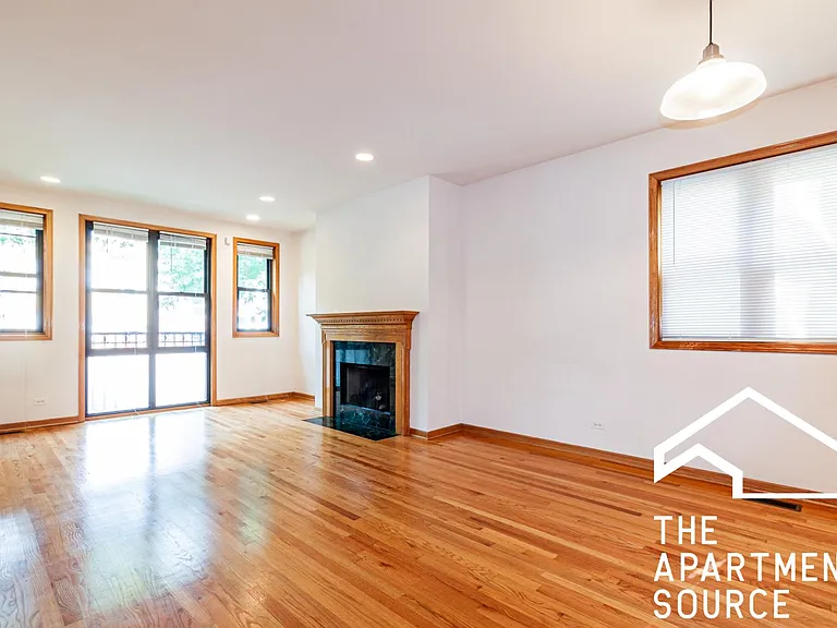 3117 N Damen Ave #1 — Photo 8