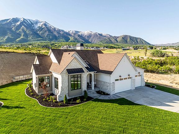 Drone Shot of a beautiful new home in Salem, Utah - Arive Homes