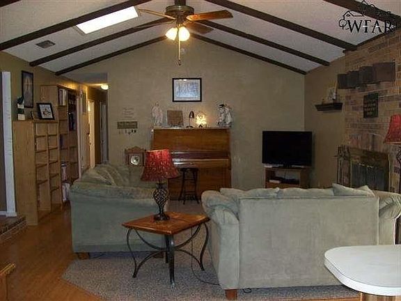 2nd image of 1025 Jan Lee Dr