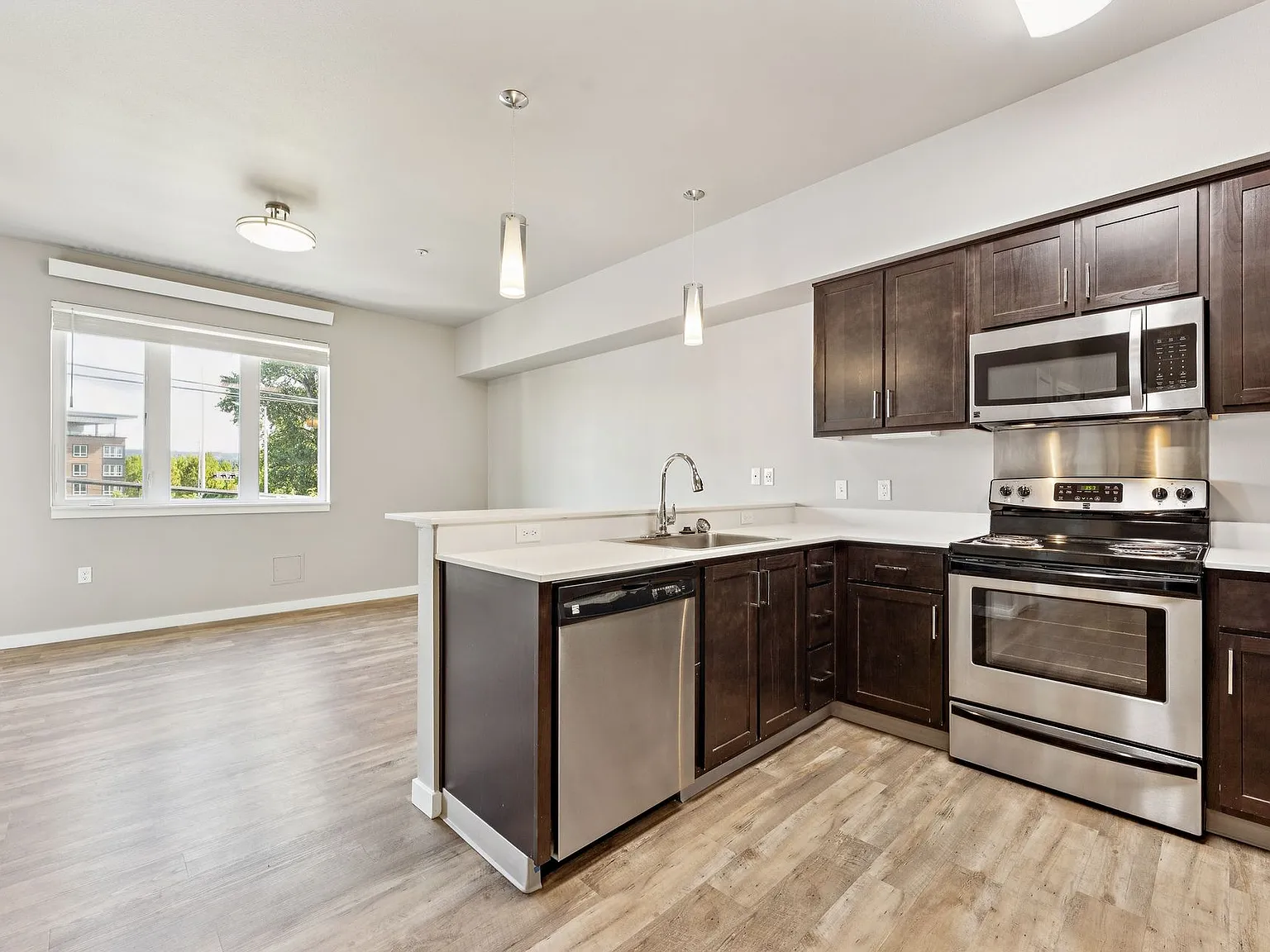 LaScala Apartments — Photo 3