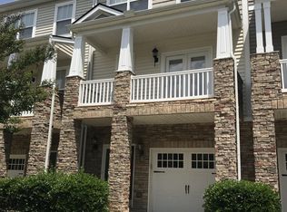 8032 Sycamore Hill Ln, Raleigh, NC 27612