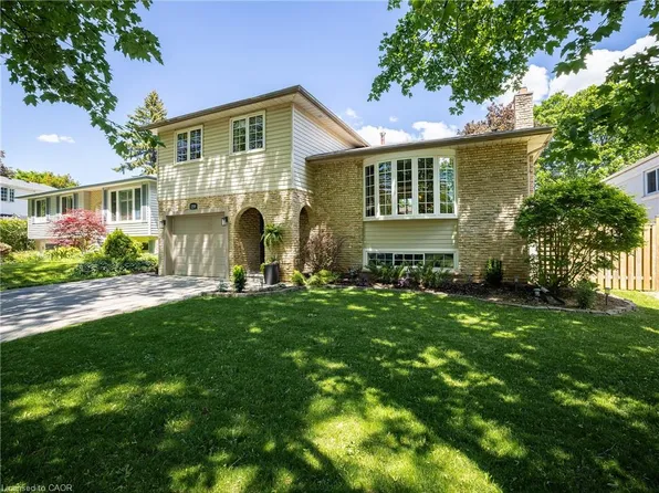 1259 Richards Cres, Oakville, ON L6H 1R5