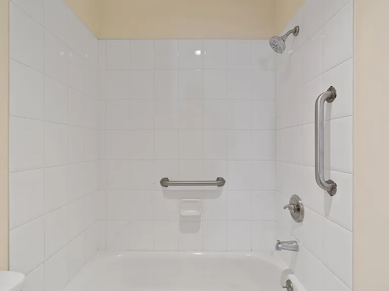 3911 Prospect Ave — Photo 23
