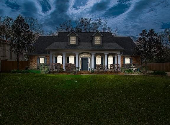 2nd image of 2504 Cypress Lawn Dr