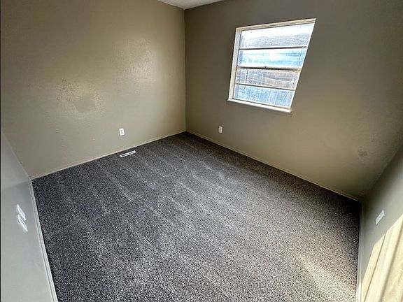 4th image of 11201 N Blackwelder Ave
