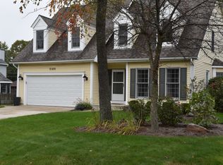 0S691 Garfield St, Winfield, IL 60190