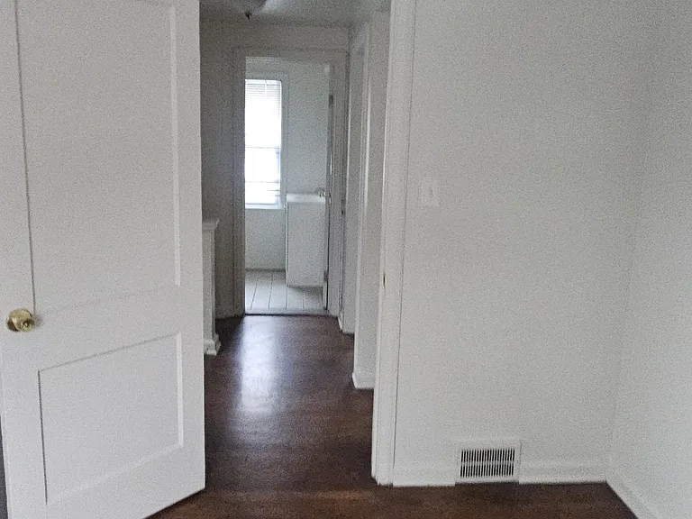 14481 Maddelein St — Photo 27