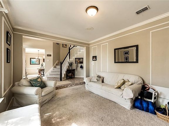 4th image of 7809 Calvert Ln