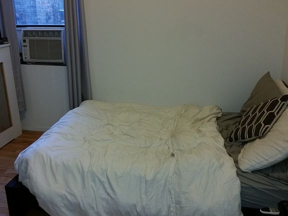 2nd image of 160 E 85th St APT 5E