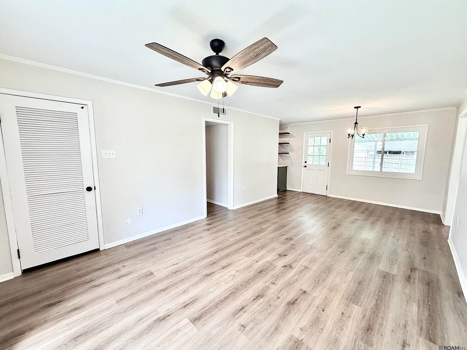 3 bed, 1100 sqft, $1,600 — Photo 3