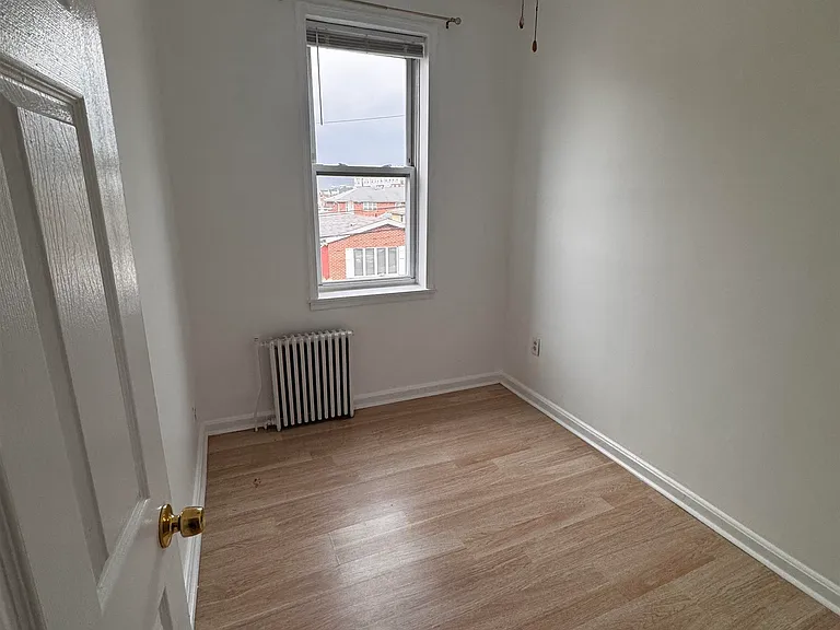4702 Cottage Ave — Photo 9