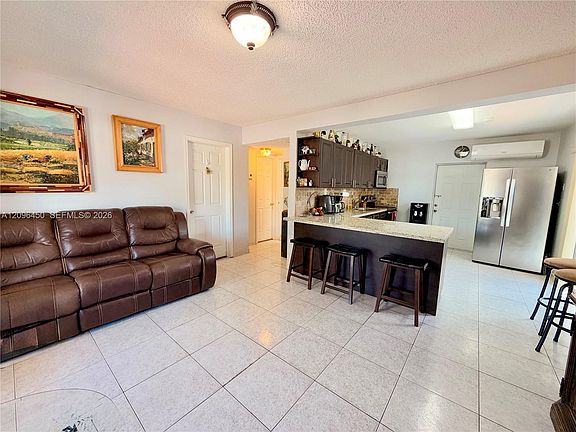 5th image of 9360 SW 37th St