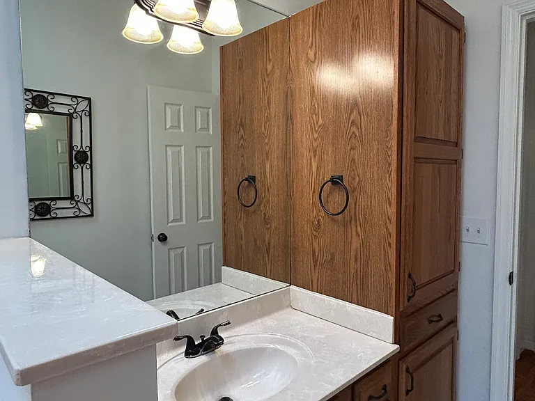 713 Rockford Cir — Photo 22