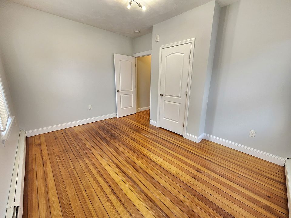 2nd image of 183 Camp St #2R
