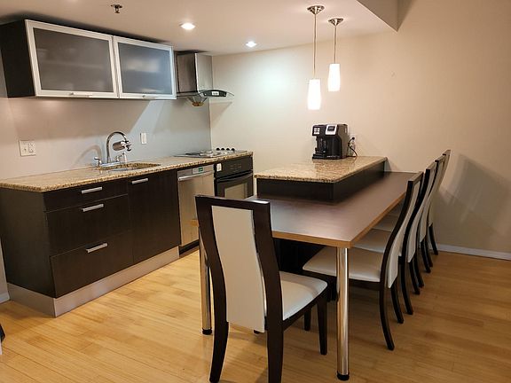 4th image of 701 S Madison Ave APT 322