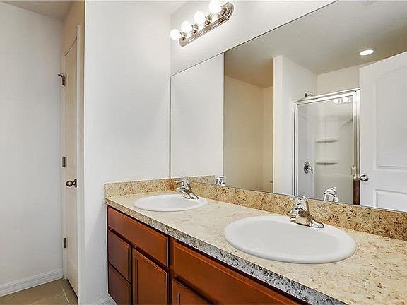 4th image of 11848 Thicket Wood Dr