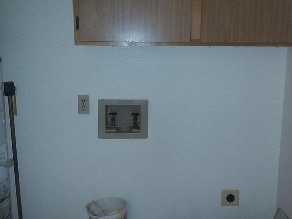 3rd image of 526 W 39th St
