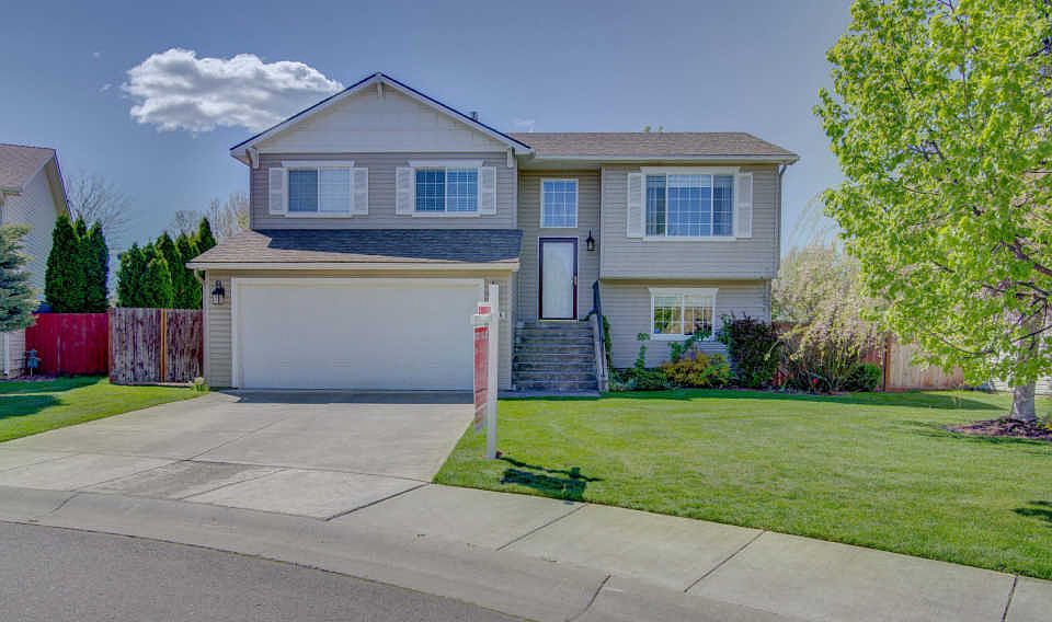 1st image of 1726 W Monet Dr
