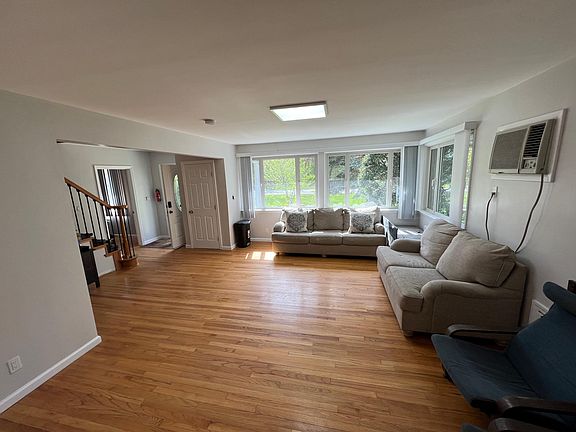 3rd image of 2662 Dunning Dr #1