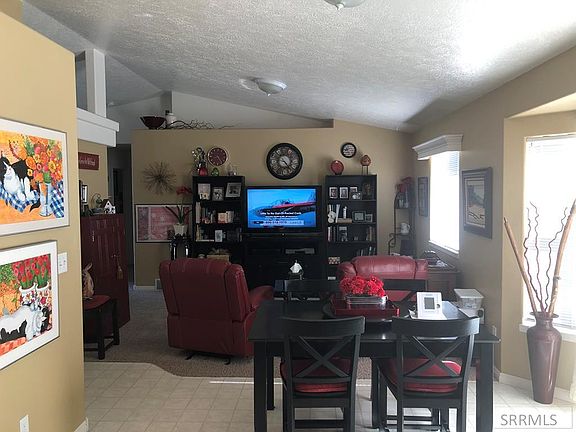 4th image of 3091 E Willowwood Cir