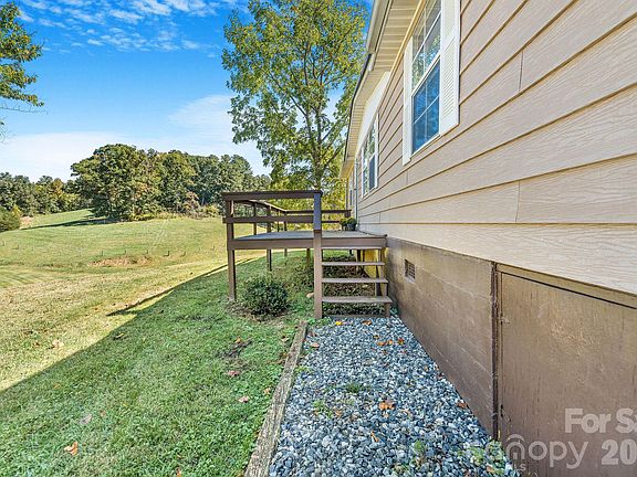3rd image of 67 Allman Hill Rd