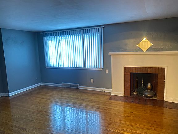 2nd image of 270 Mountainview Ave